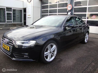 Hoofdafbeelding Audi A4 Audi A4 Limousine 1.8 TFSIe Edition  met onderhoudshistorie + N.A.P