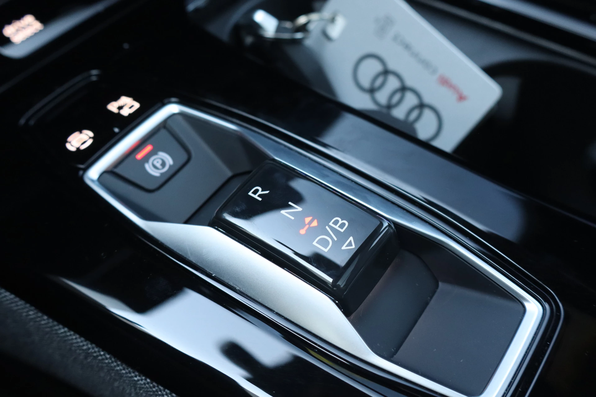 Hoofdafbeelding Audi Q6 e-tron