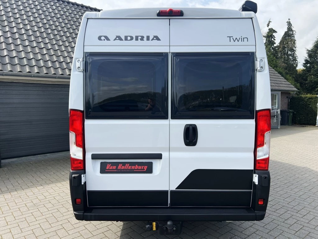 Hoofdafbeelding Adria Twin Axess 640 Sl