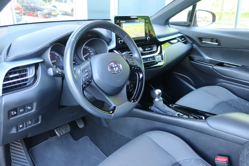 Hoofdafbeelding Toyota C-HR