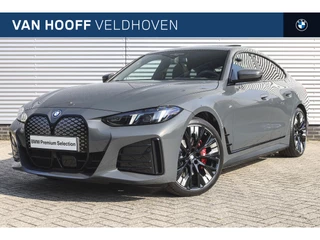 Hoofdafbeelding BMW i4 BMW i4 eDrive35 High Executive M Sport / Schuif-kanteldak / M Adaptief onderstel / Adaptieve LED / Parking Assistant Plus / Live Cockpit Professional / Harman Kardon