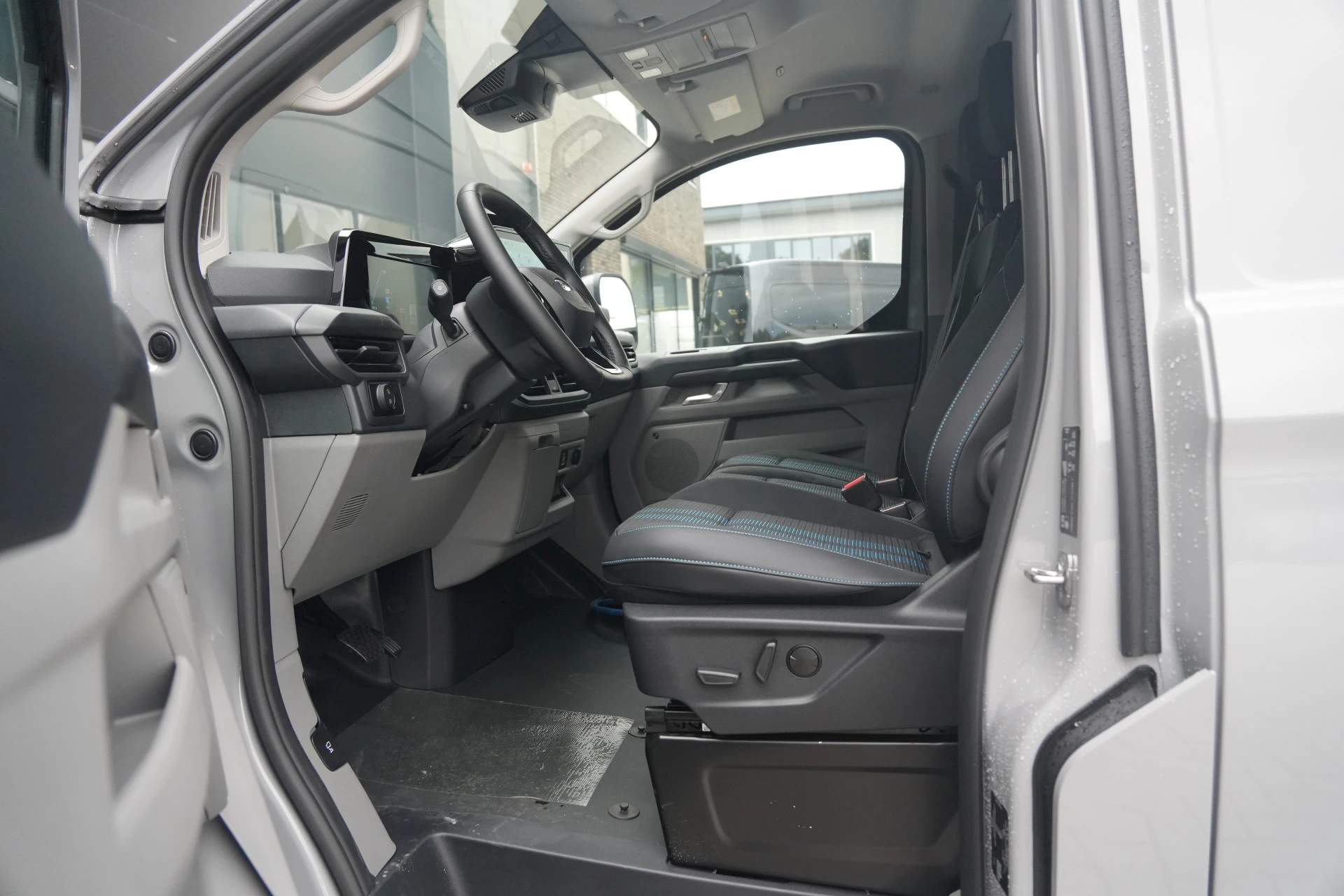 Hoofdafbeelding Ford E-Transit Custom