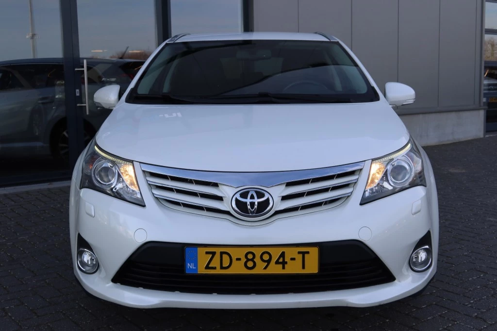 Hoofdafbeelding Toyota Avensis