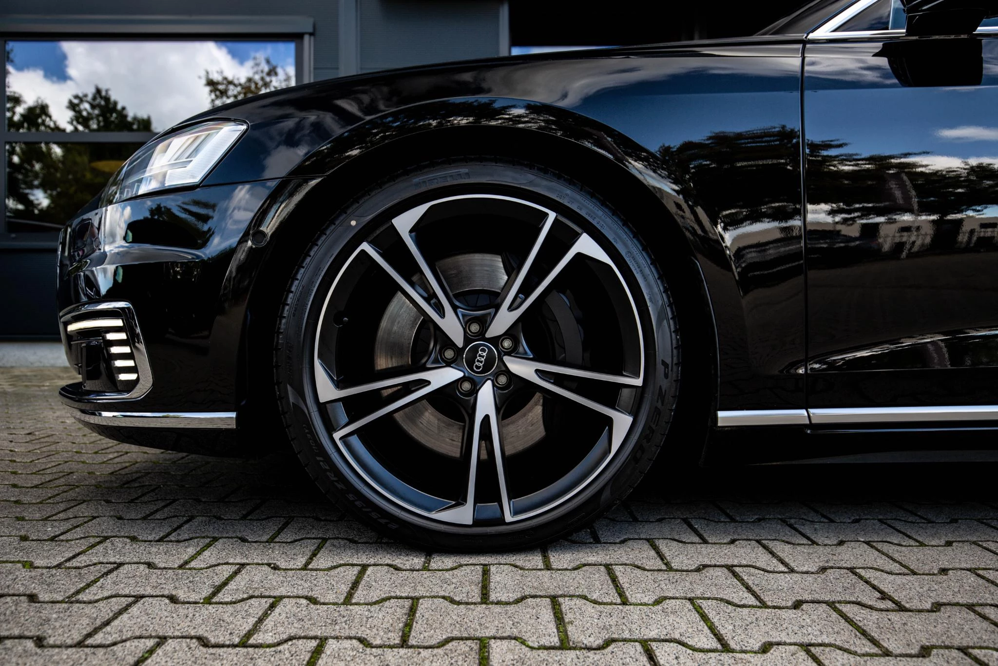 Hoofdafbeelding Audi A8