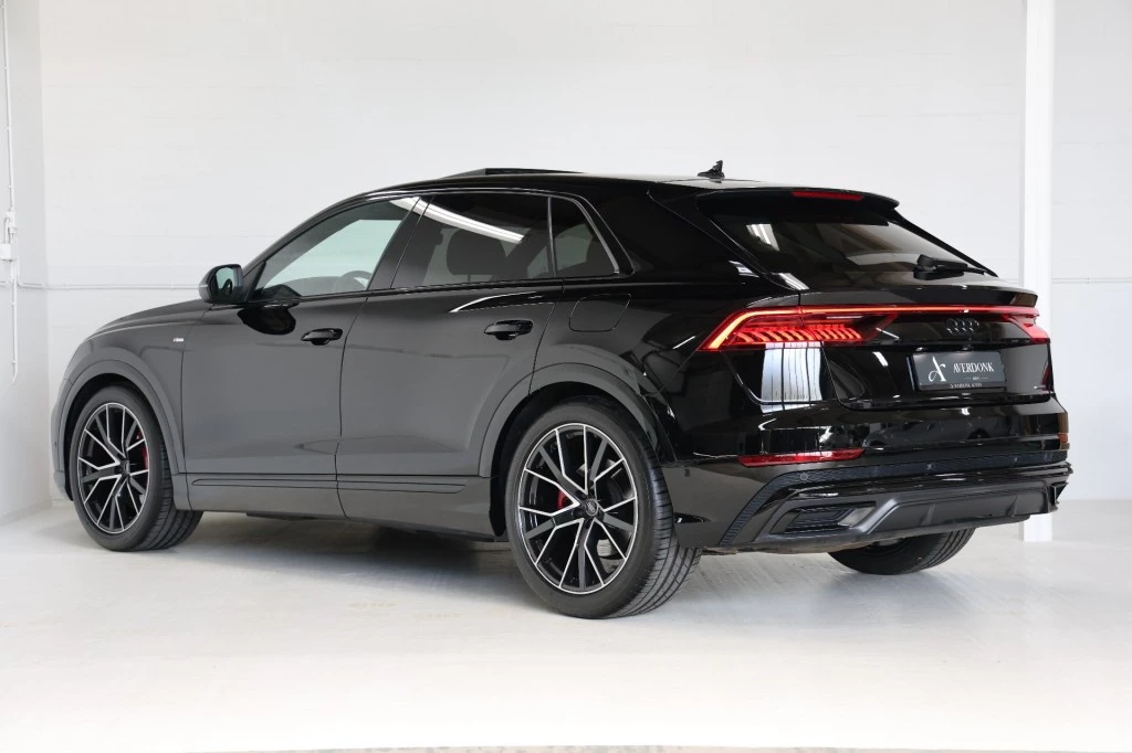 Hoofdafbeelding Audi Q8