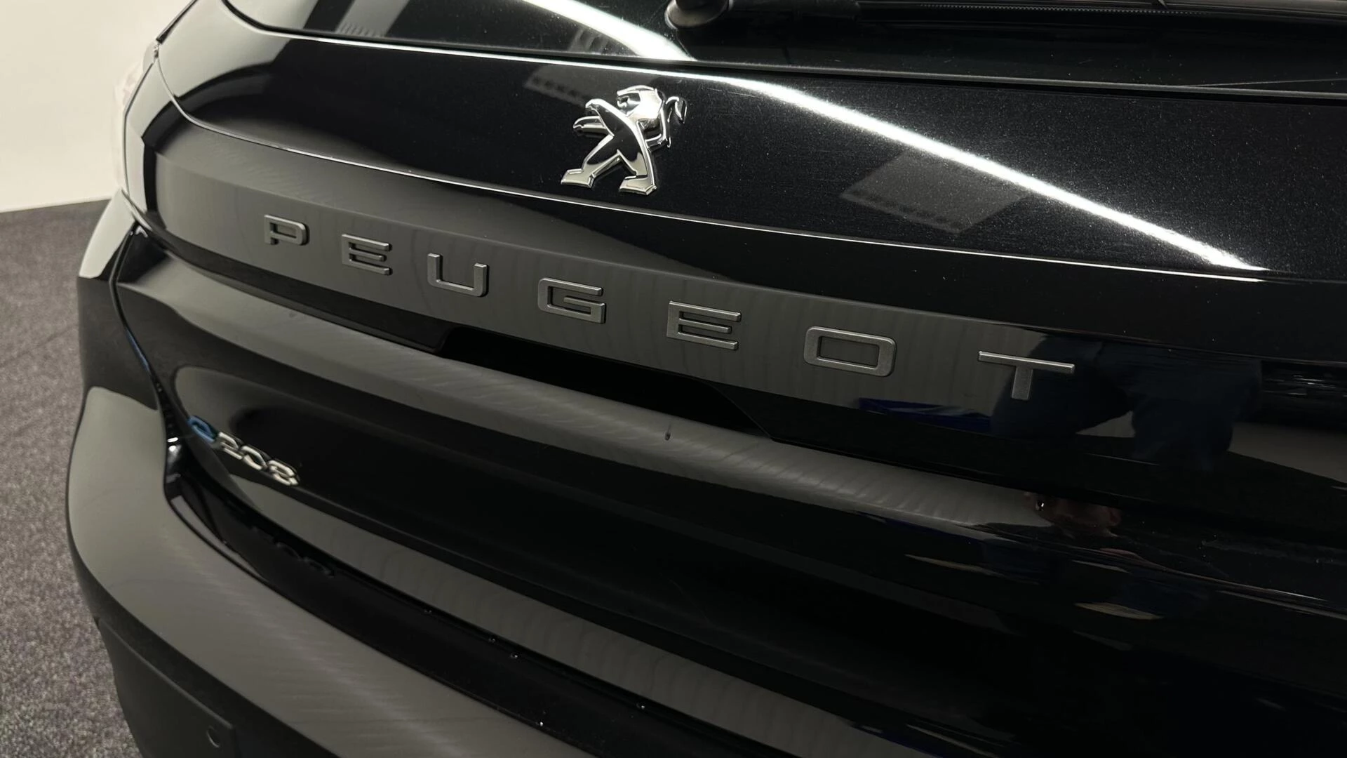 Hoofdafbeelding Peugeot e-208