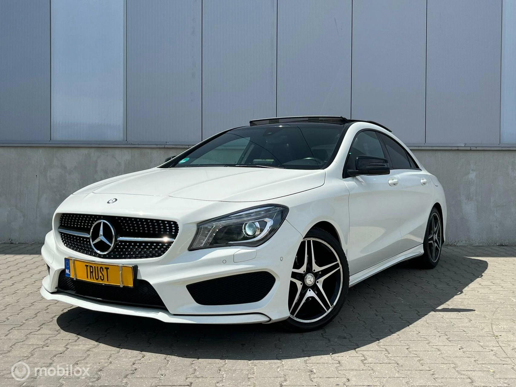 Hoofdafbeelding Mercedes-Benz CLA