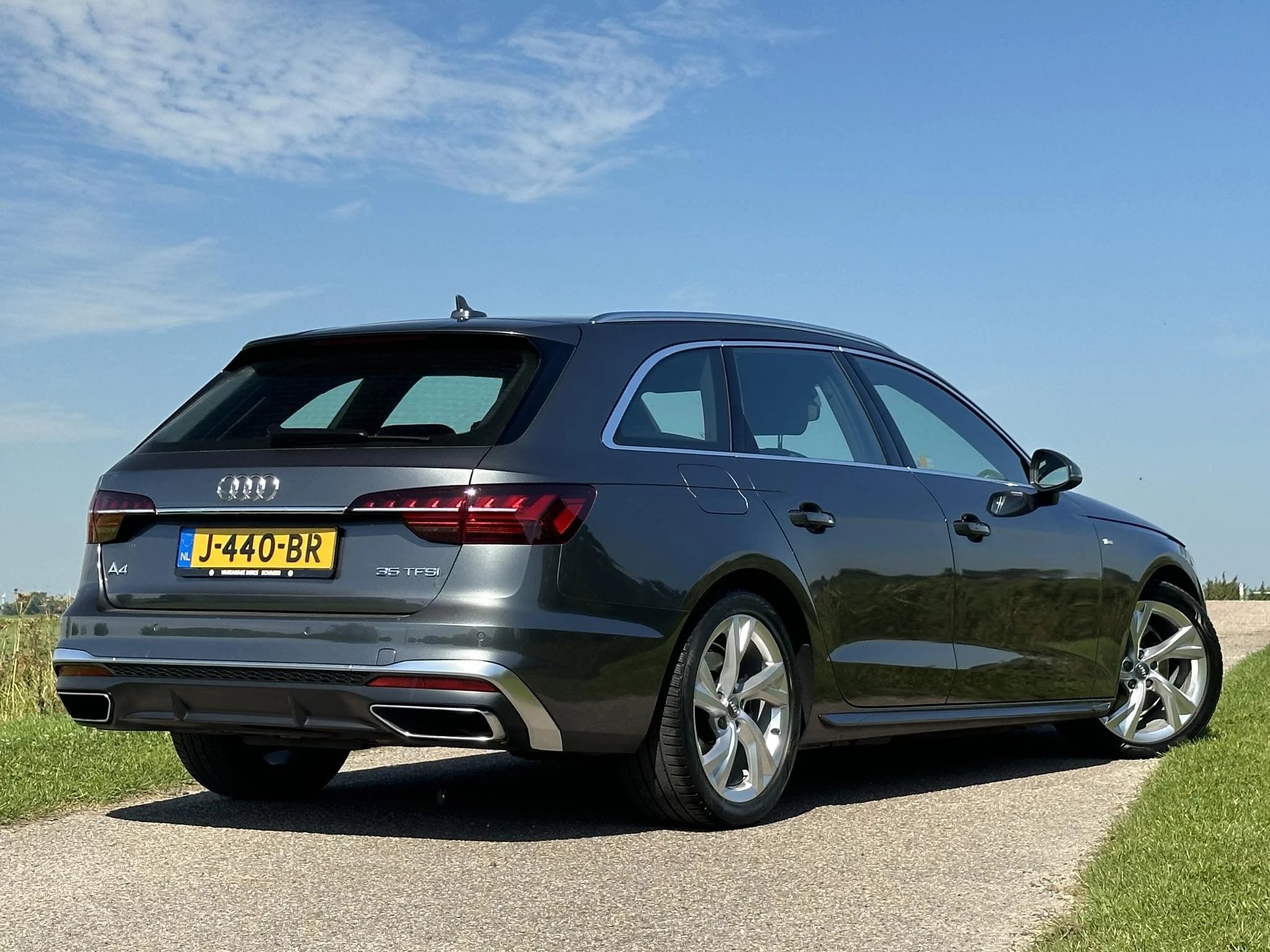 Hoofdafbeelding Audi A4