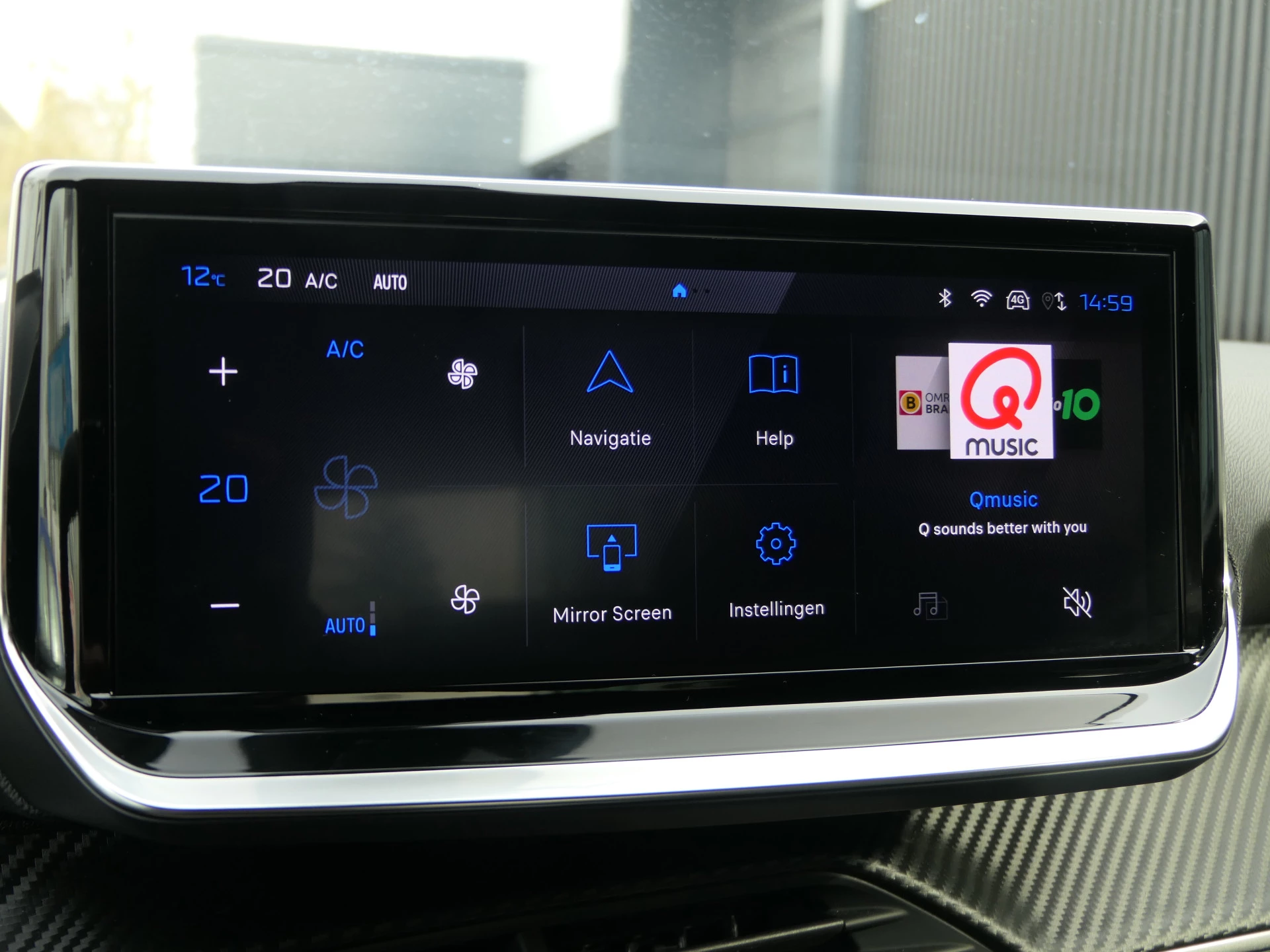 Hoofdafbeelding Peugeot e-2008