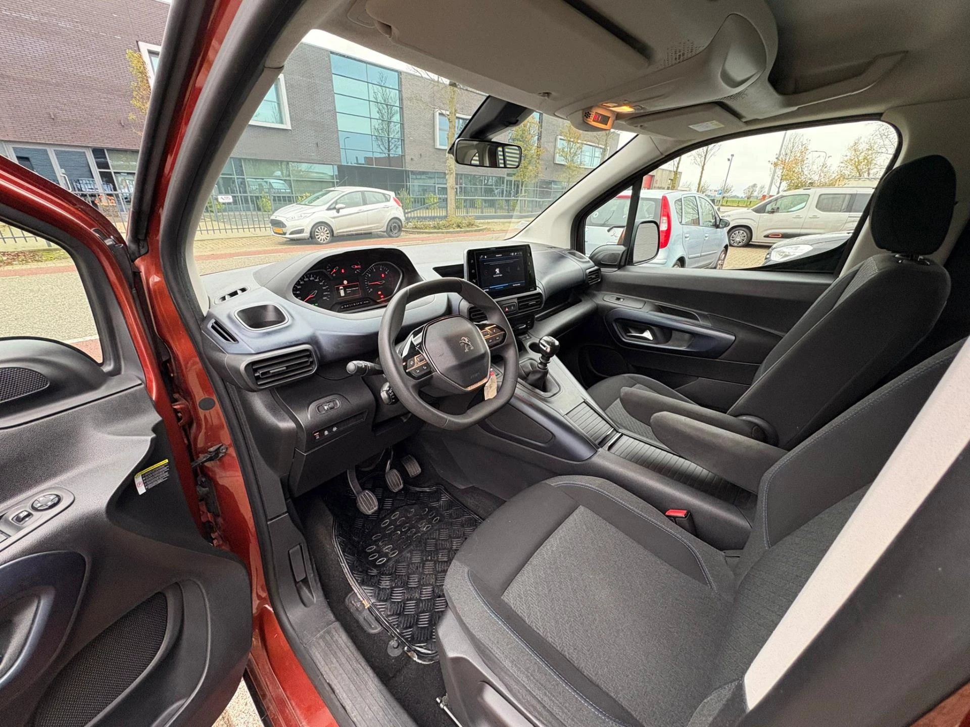 Hoofdafbeelding Peugeot Rifter