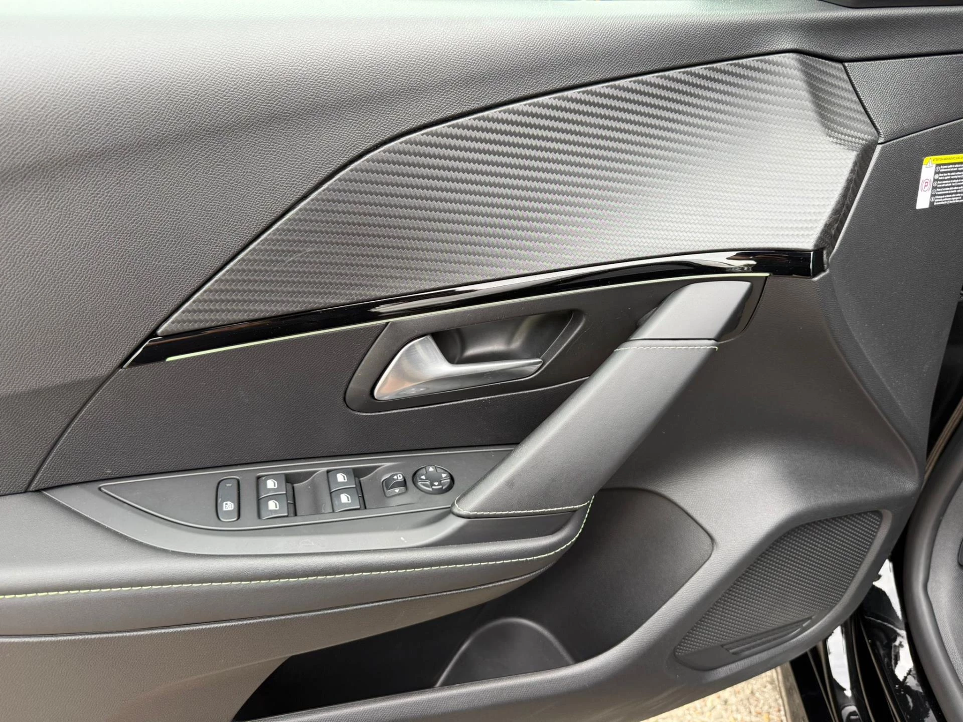Hoofdafbeelding Peugeot e-208