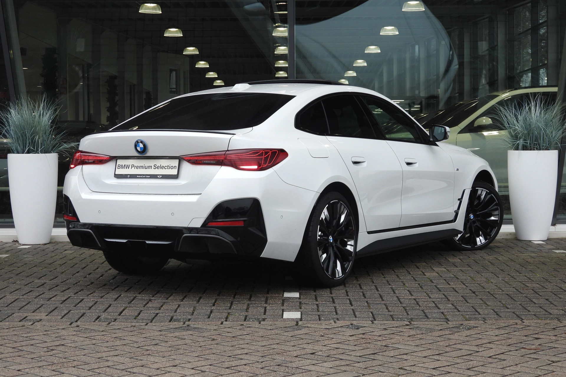 Hoofdafbeelding BMW i4