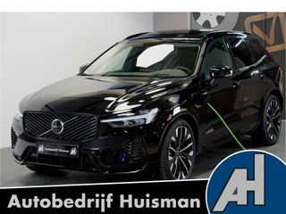 Volvo XC60 2.0 T6 AWD 293kW/399pk Aut8 Plug-in hybrid Ultra Dark Facelift! LUCHTVERING + PANORAMADAK + HARMAN/KARDON + ADAPT.CRUISE + HEAD-UP + STOELVERWARMING V&A + STUURVERWARMING + GOOGLE DASH + 360 CAMERA + BLIS + PARKSENSOREN + 21" LM-VELGEN!!