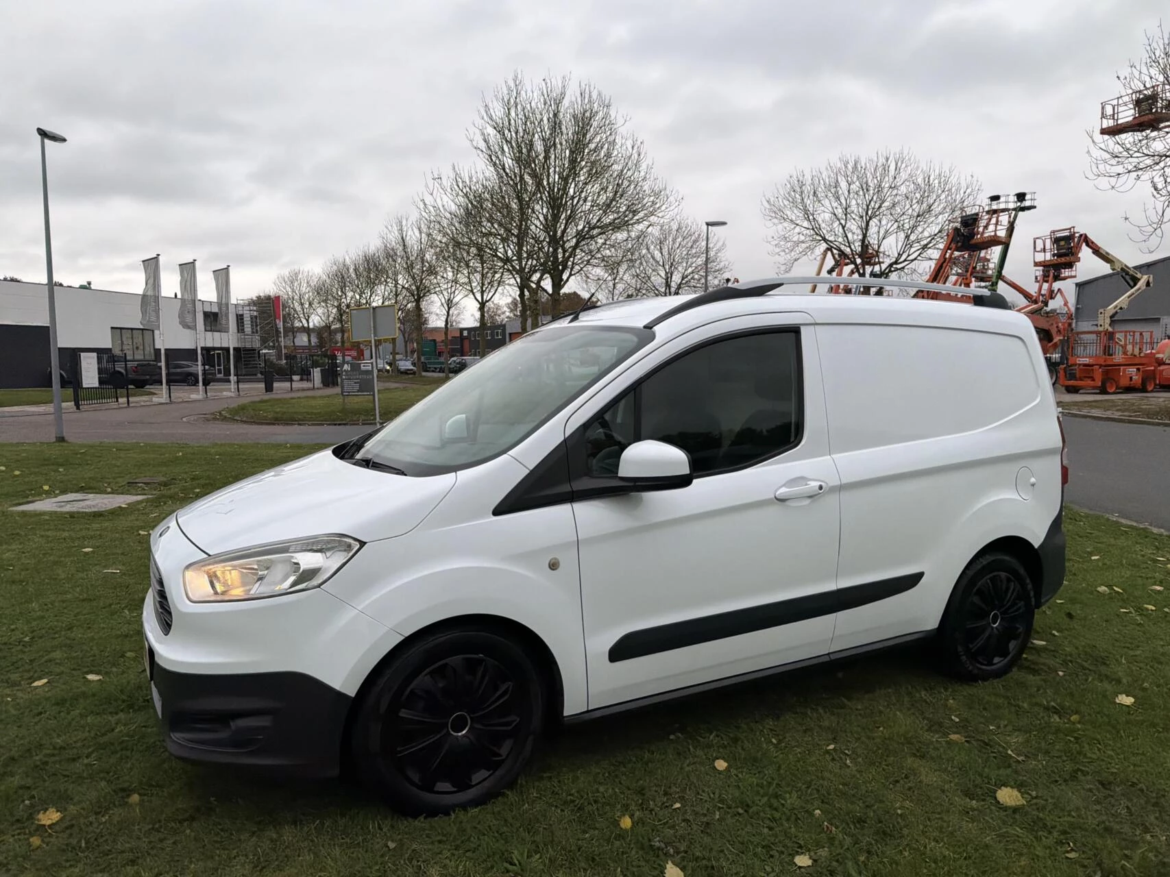 Hoofdafbeelding Ford Transit Courier