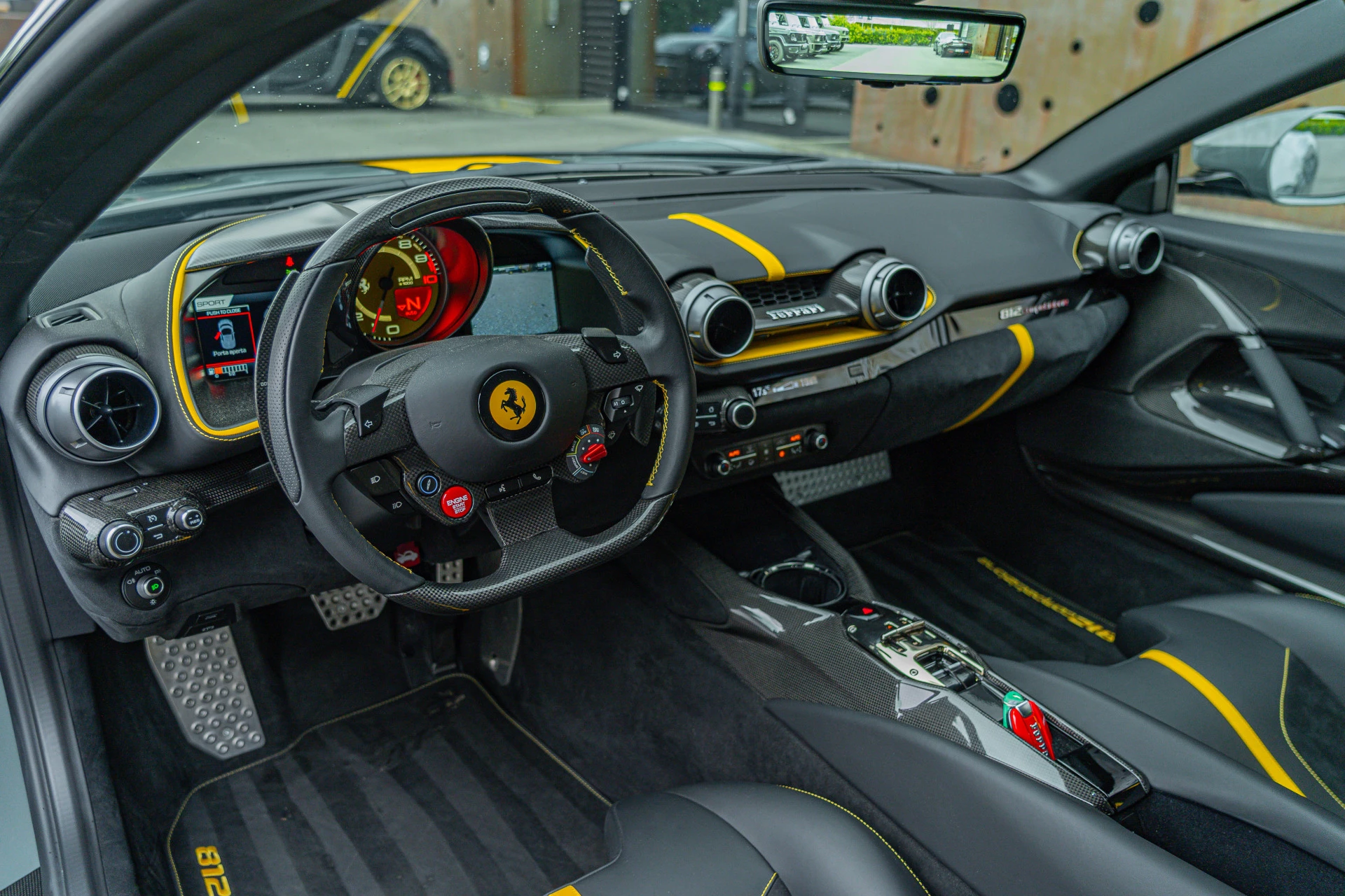 Hoofdafbeelding Ferrari 812 Competizione