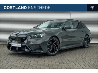 BMW 5 Serie Touring M5 Automaat / M Drive Professional / Panoramadak / Trekhaak / Bowers & Wilkins / M Multifunctionele stoelen / Parking Assistant Professional / Stuurverwarming