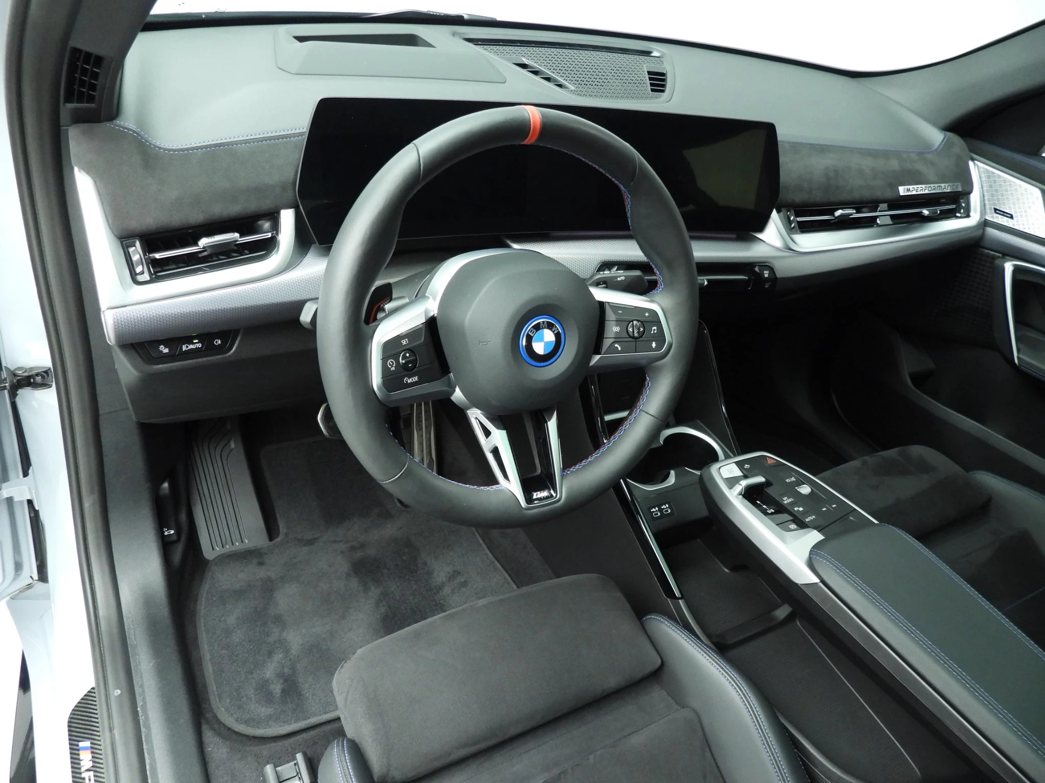 Hoofdafbeelding BMW iX2