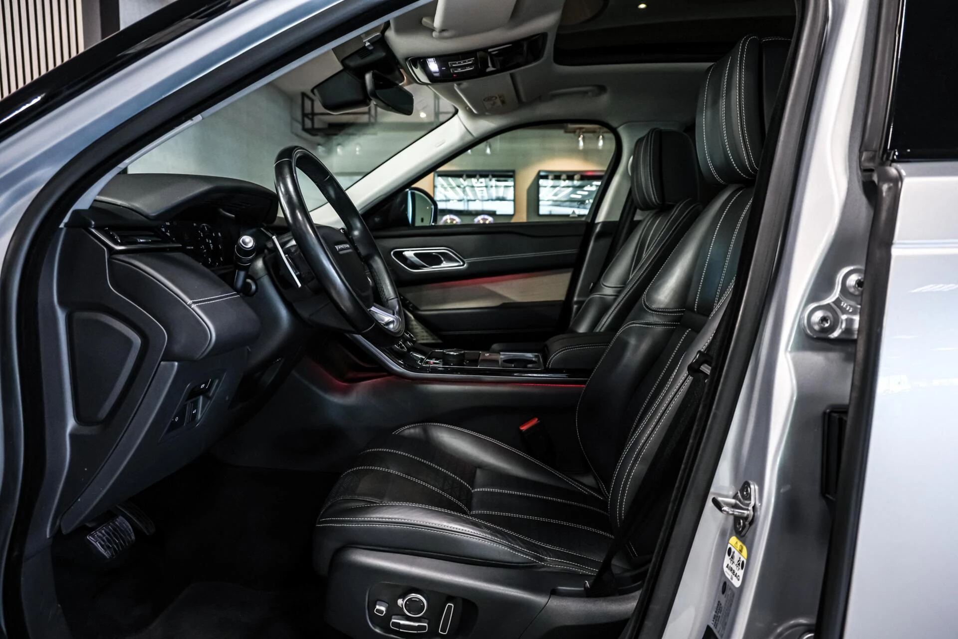 Hoofdafbeelding Land Rover Range Rover Velar