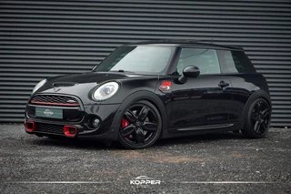 Hoofdafbeelding MINI Cooper S Mini Mini 2.0 Cooper S / Forged / 400+ PK / Pano / Aut / JCW Uitlaat