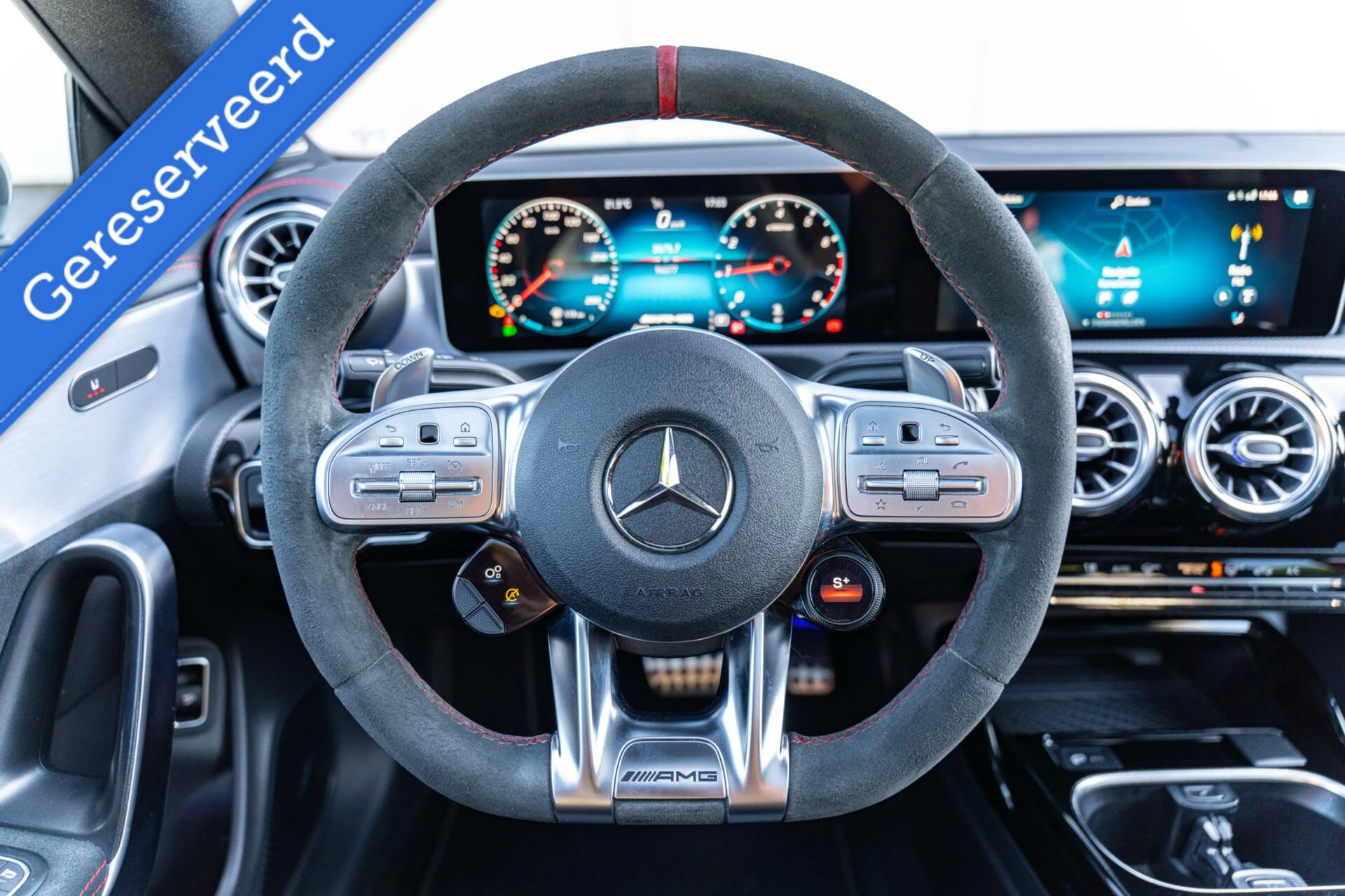 Hoofdafbeelding Mercedes-Benz CLA