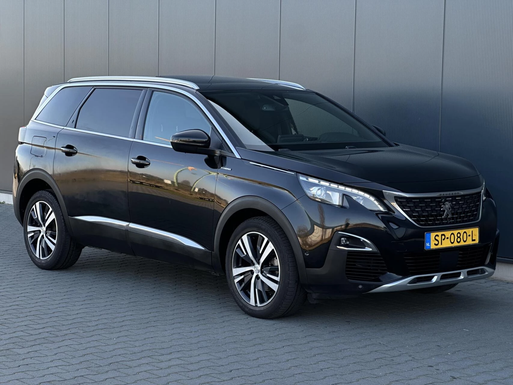 Hoofdafbeelding Peugeot 5008