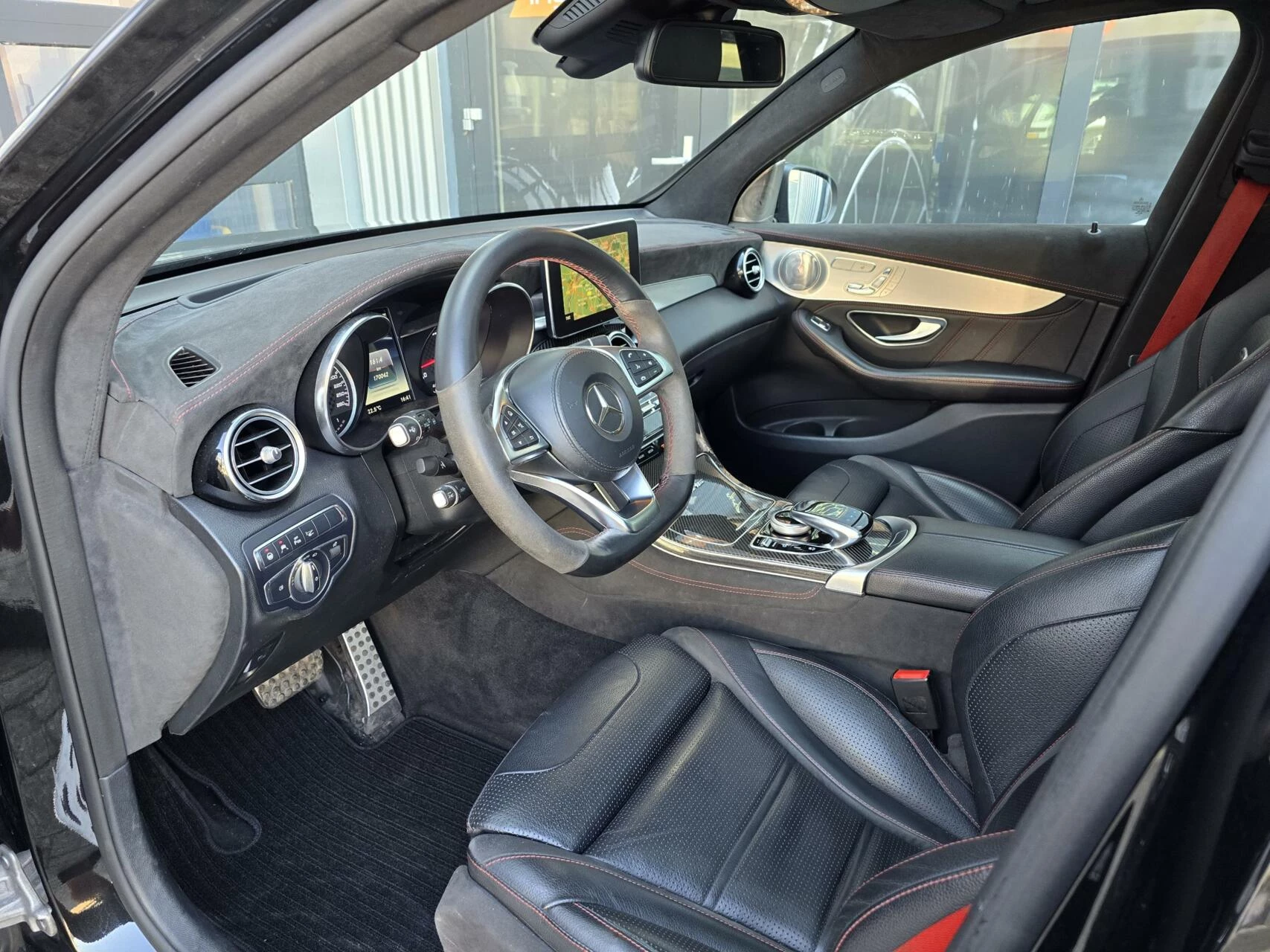 Hoofdafbeelding Mercedes-Benz GLC