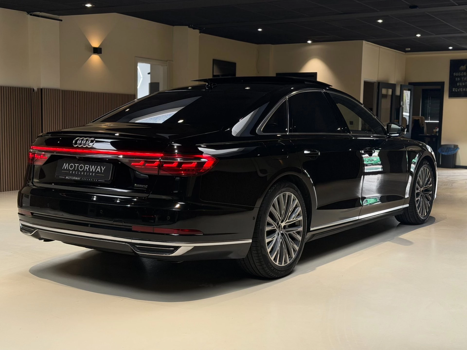 Hoofdafbeelding Audi A8