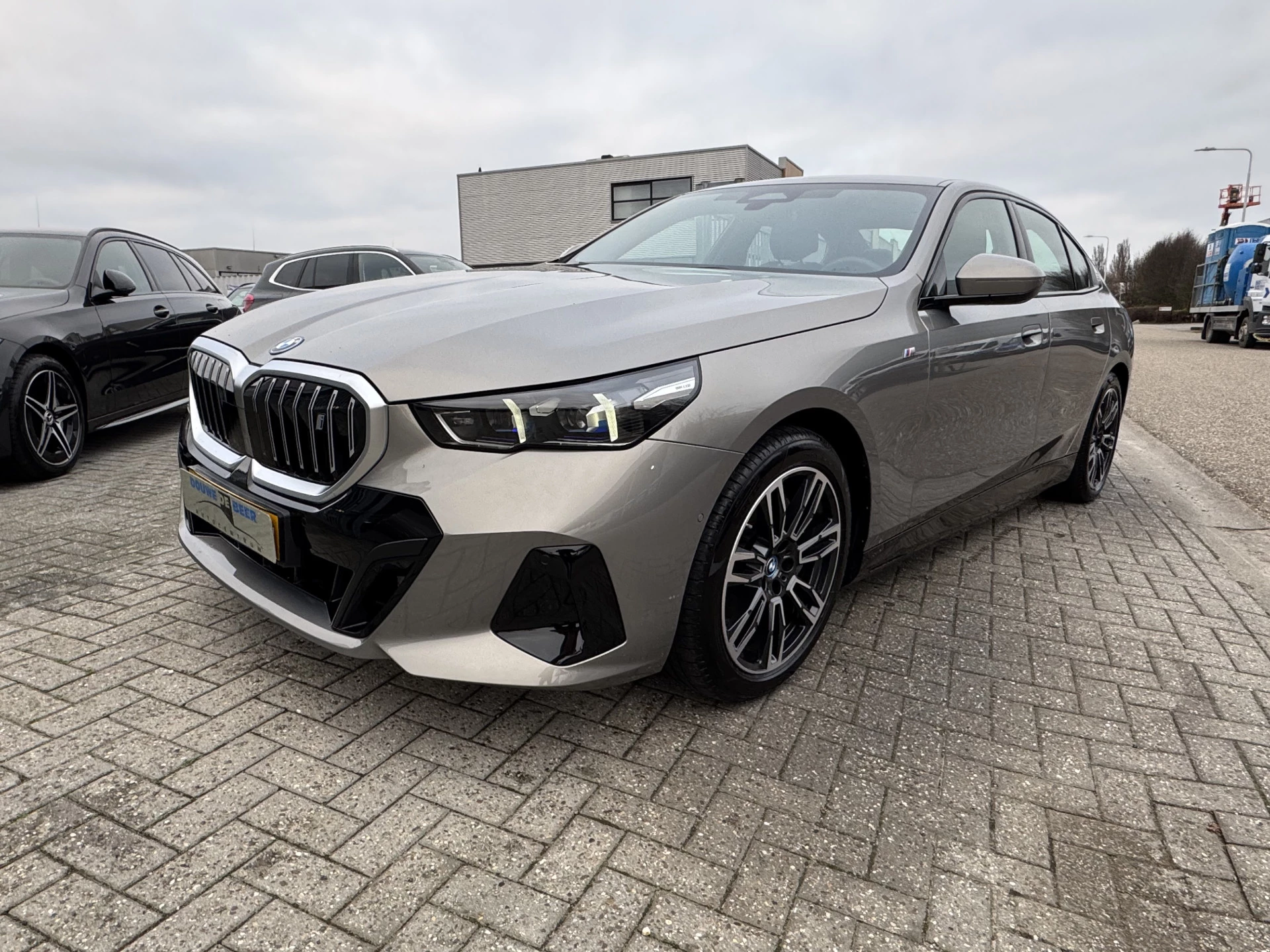 Hoofdafbeelding BMW i5