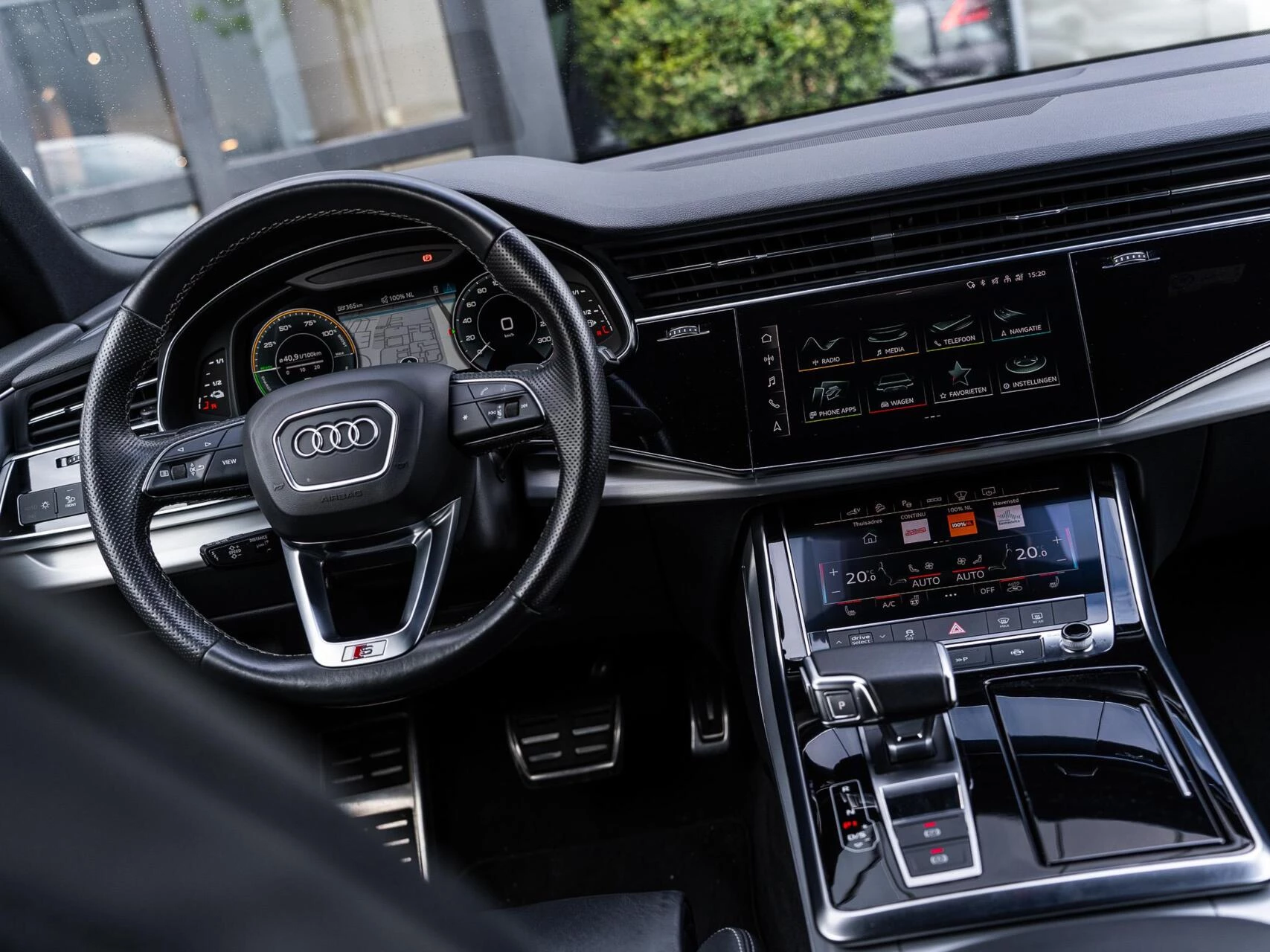 Hoofdafbeelding Audi Q8