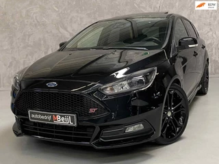 Ford Focus 2.0 ST-3 /Schuifdak /Camera /Leder