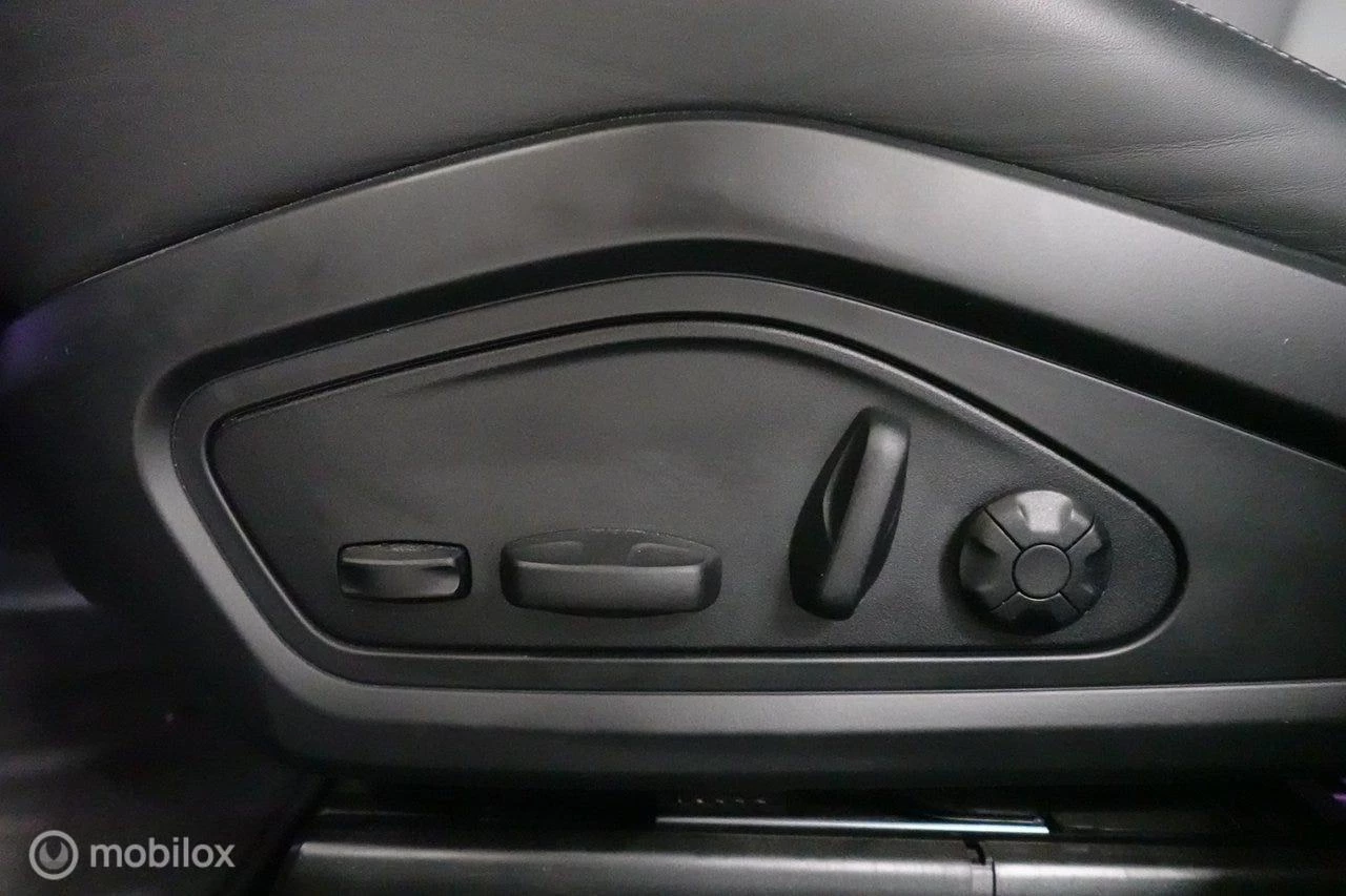 Hoofdafbeelding Porsche Taycan