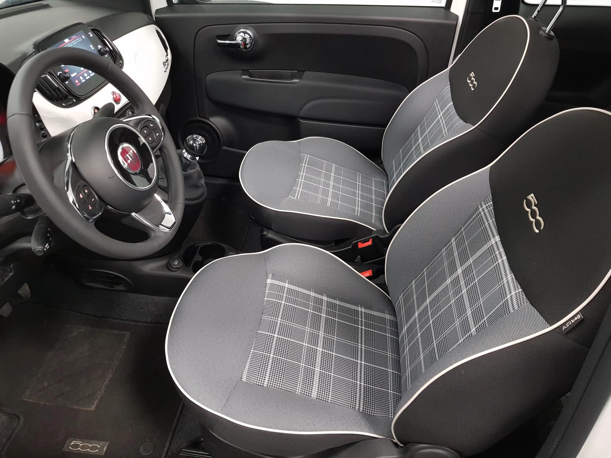 Hoofdafbeelding Fiat 500C