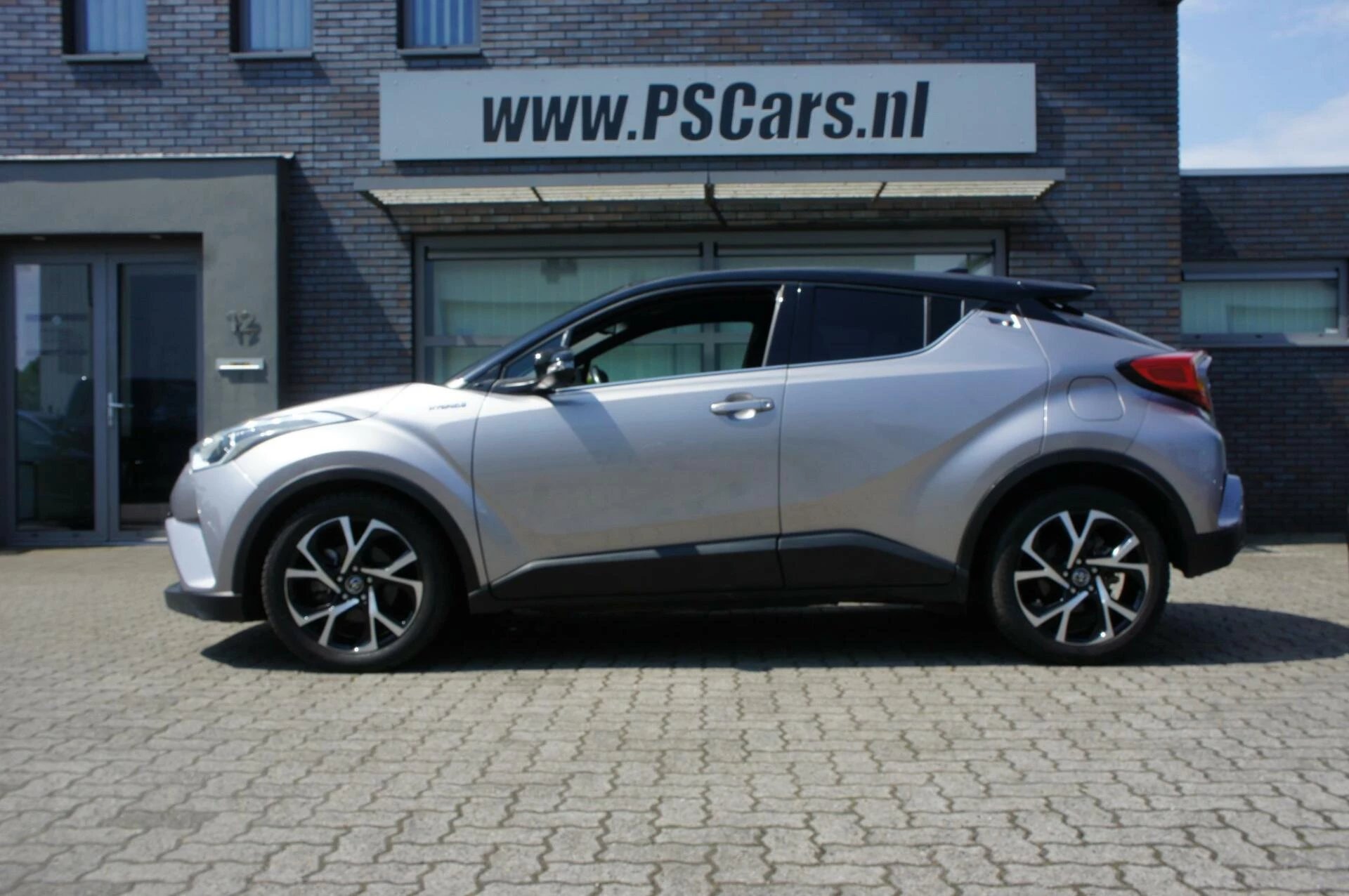 Hoofdafbeelding Toyota C-HR