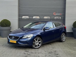 Volvo V40 Cross Country 2.0 D3 Momentum | Navigatie | Lederen Bekleding | Stoelverwarming | Trekhaak |