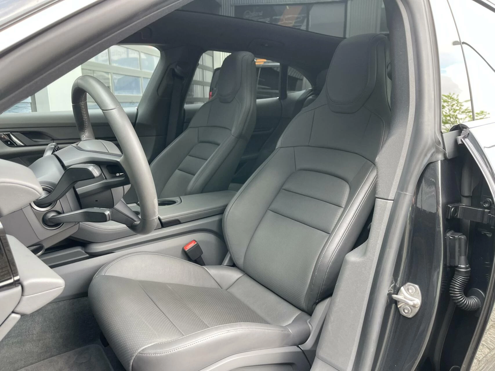 Hoofdafbeelding Porsche Taycan