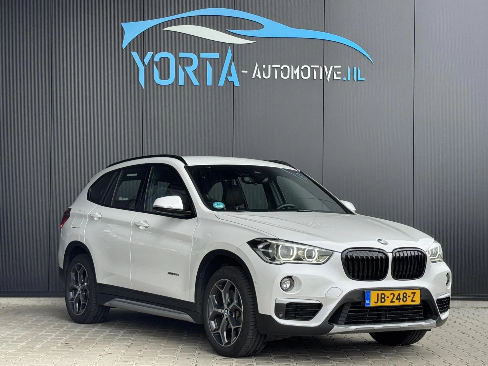 Hoofdafbeelding BMW X1