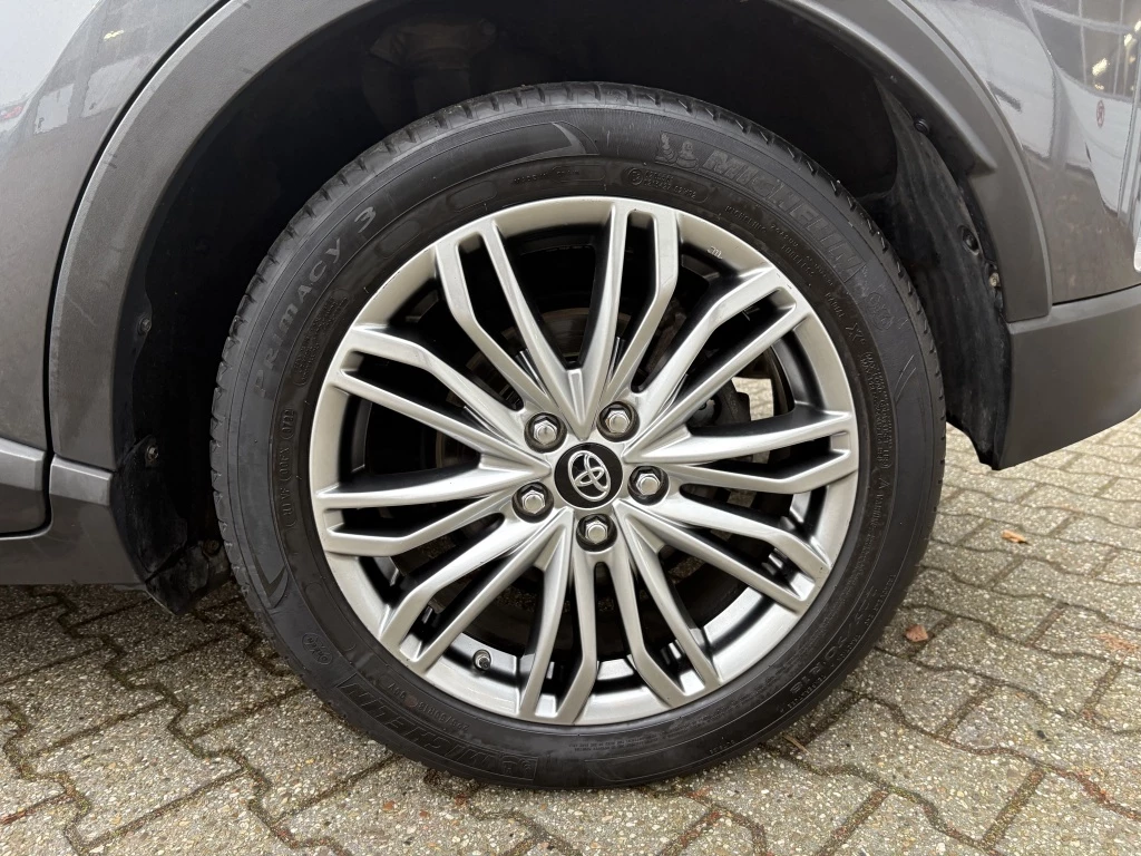 Hoofdafbeelding Toyota C-HR