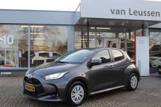 Toyota Yaris 1.5 Hybrid BUSINESS STOELVERW. DODEHOEKDETECTIE  PARK-SENSOREN AD-CRUISE CAMERA KEYLESS