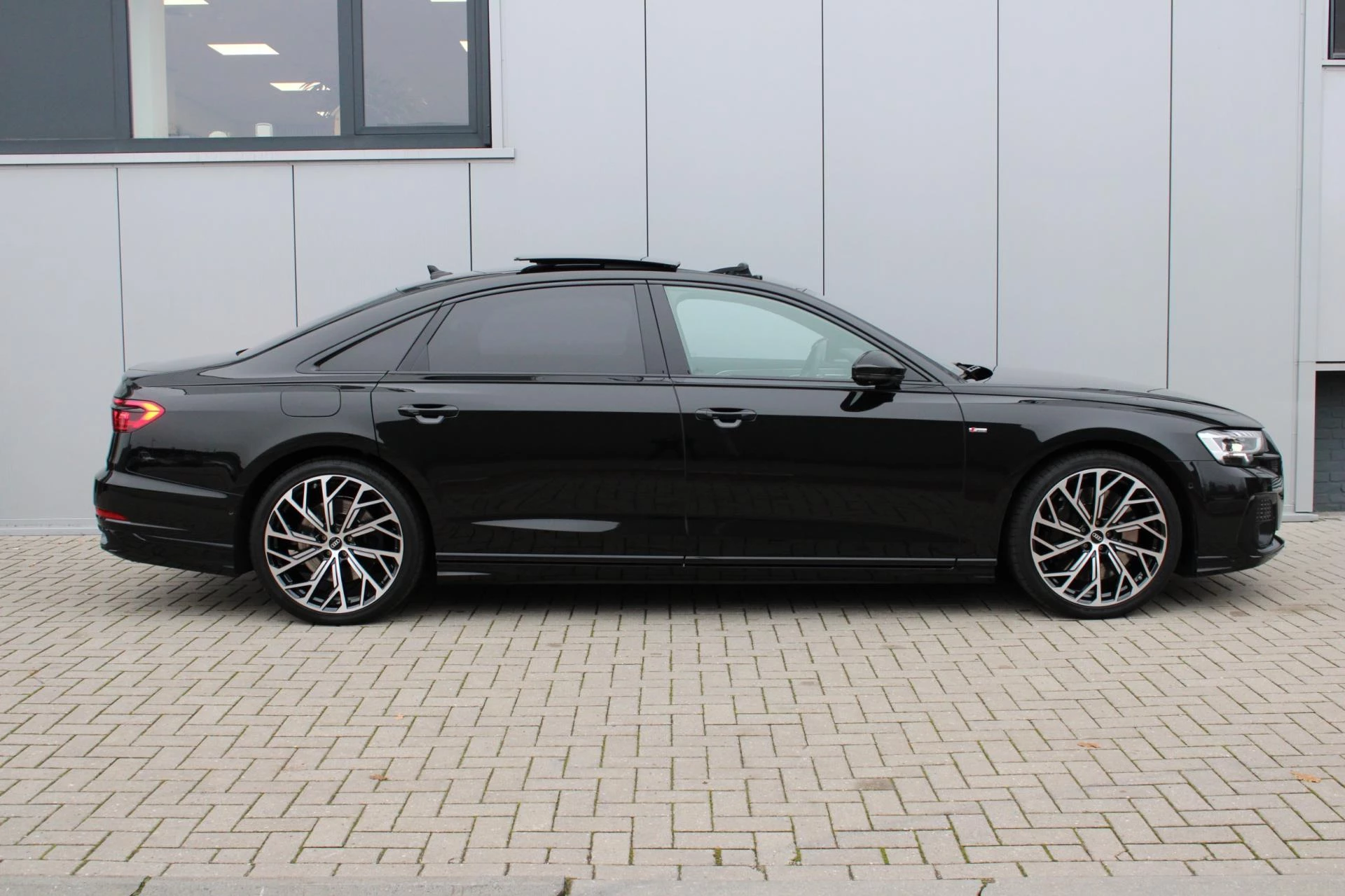 Hoofdafbeelding Audi A8