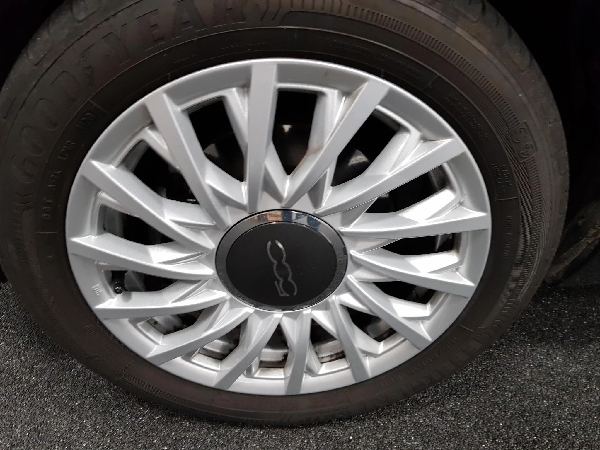 Hoofdafbeelding Fiat 500C