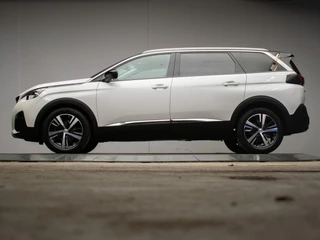 Hoofdafbeelding Peugeot 5008 Peugeot 5008 1.2 PureTech Allure Sport (APPLE CARPLAY,NAVI,LED,CAMERA,360 VIEW,PDC,CRUISE,LANE,CLIMATE,LM VELGEN,NETTE STAAT)
