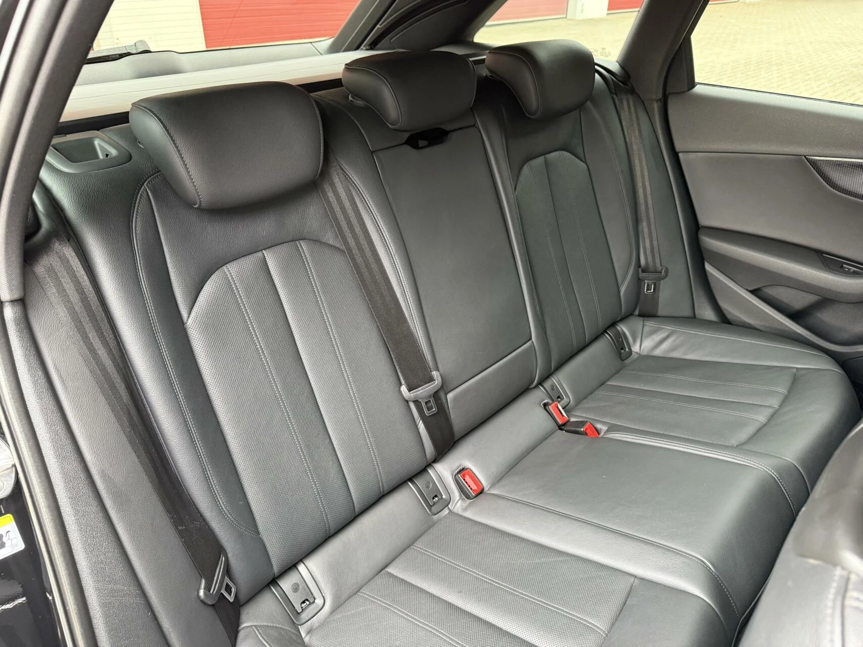 Hoofdafbeelding Audi S4