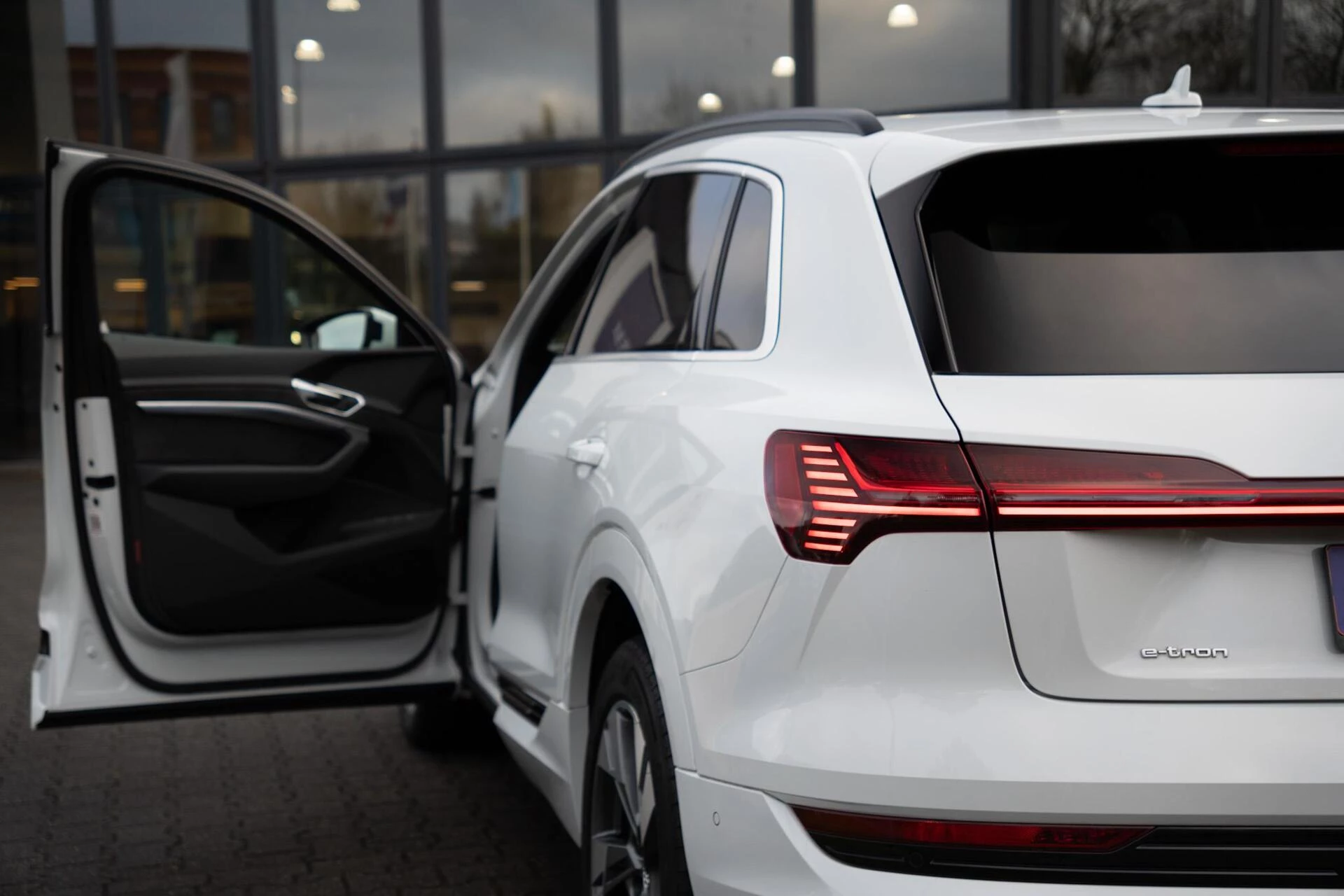 Hoofdafbeelding Audi e-tron