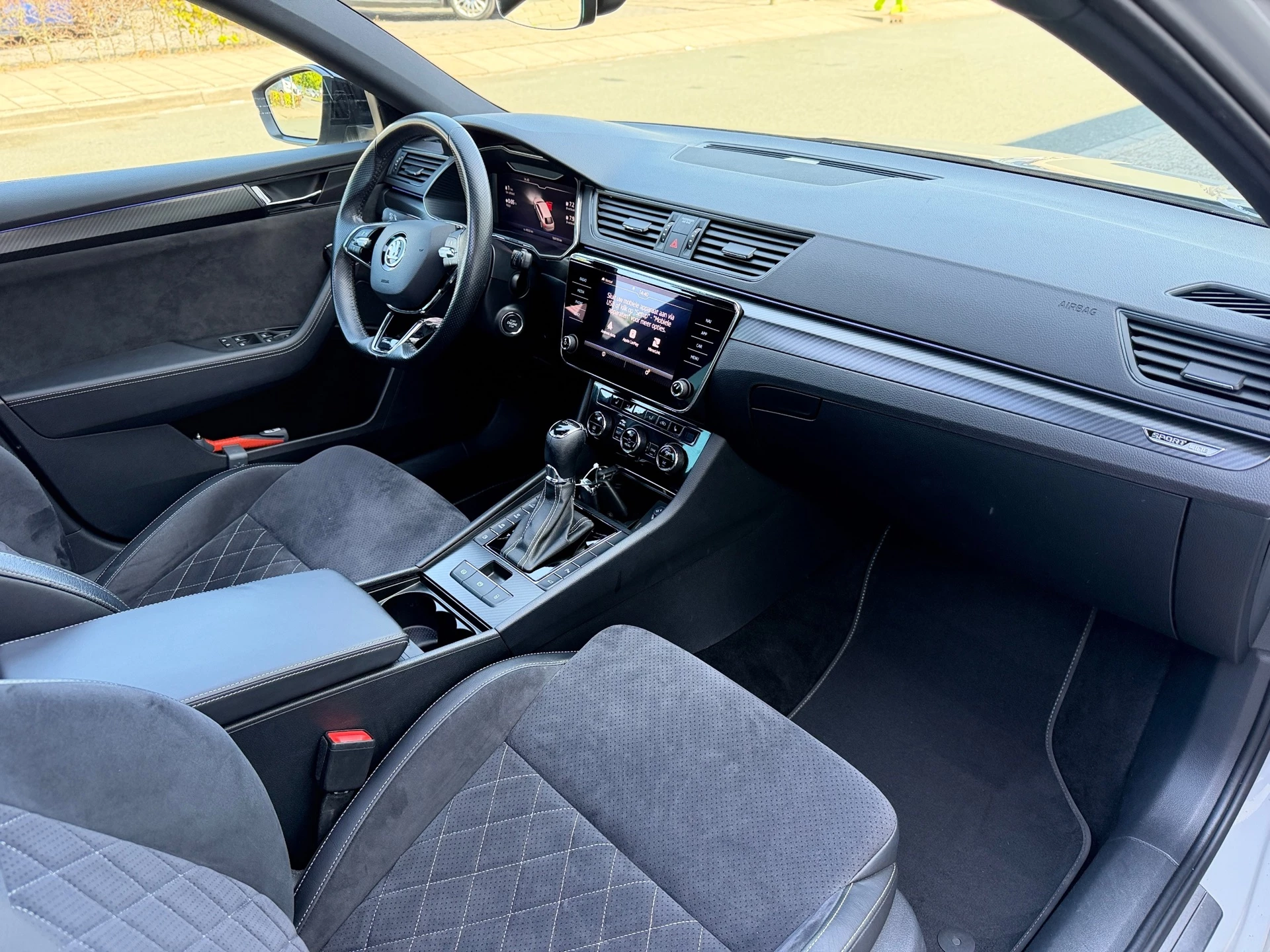 Hoofdafbeelding Škoda Superb