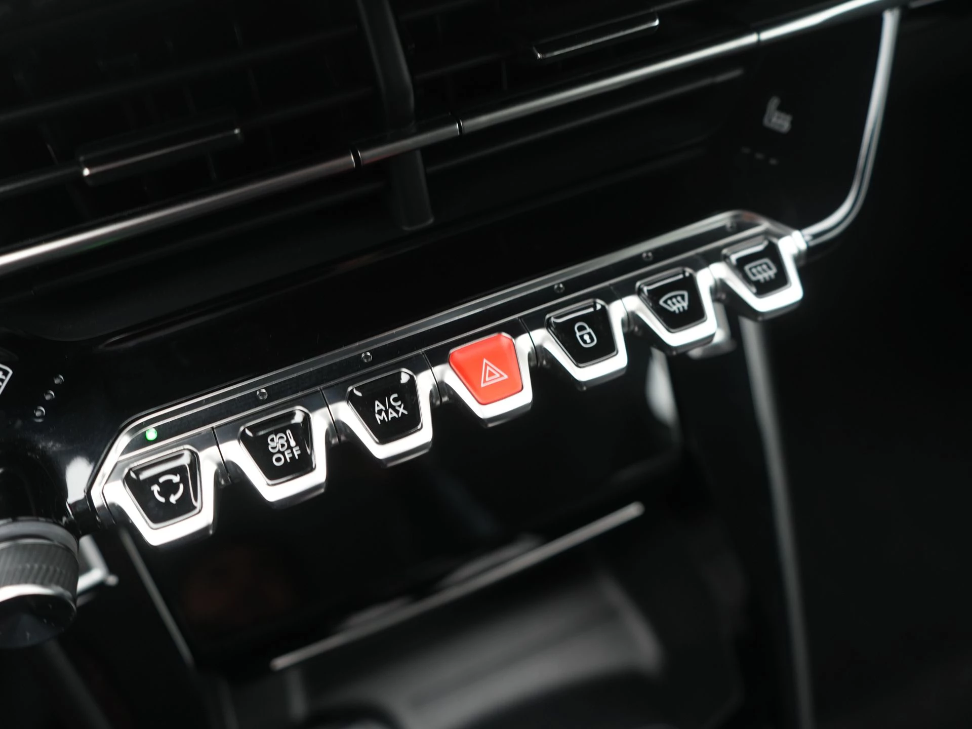 Hoofdafbeelding Peugeot e-2008