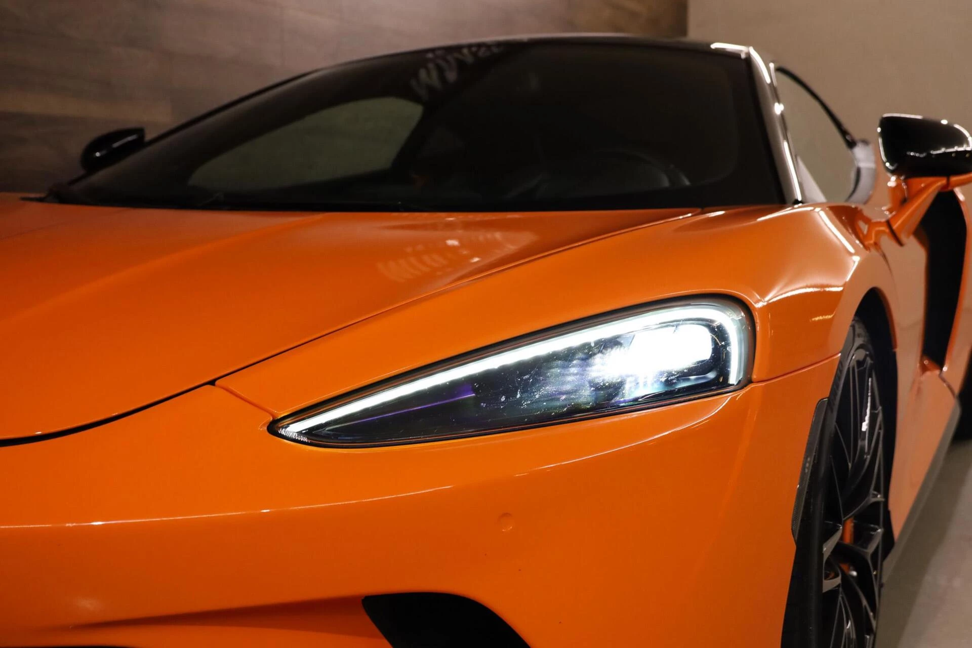 Hoofdafbeelding McLaren GT