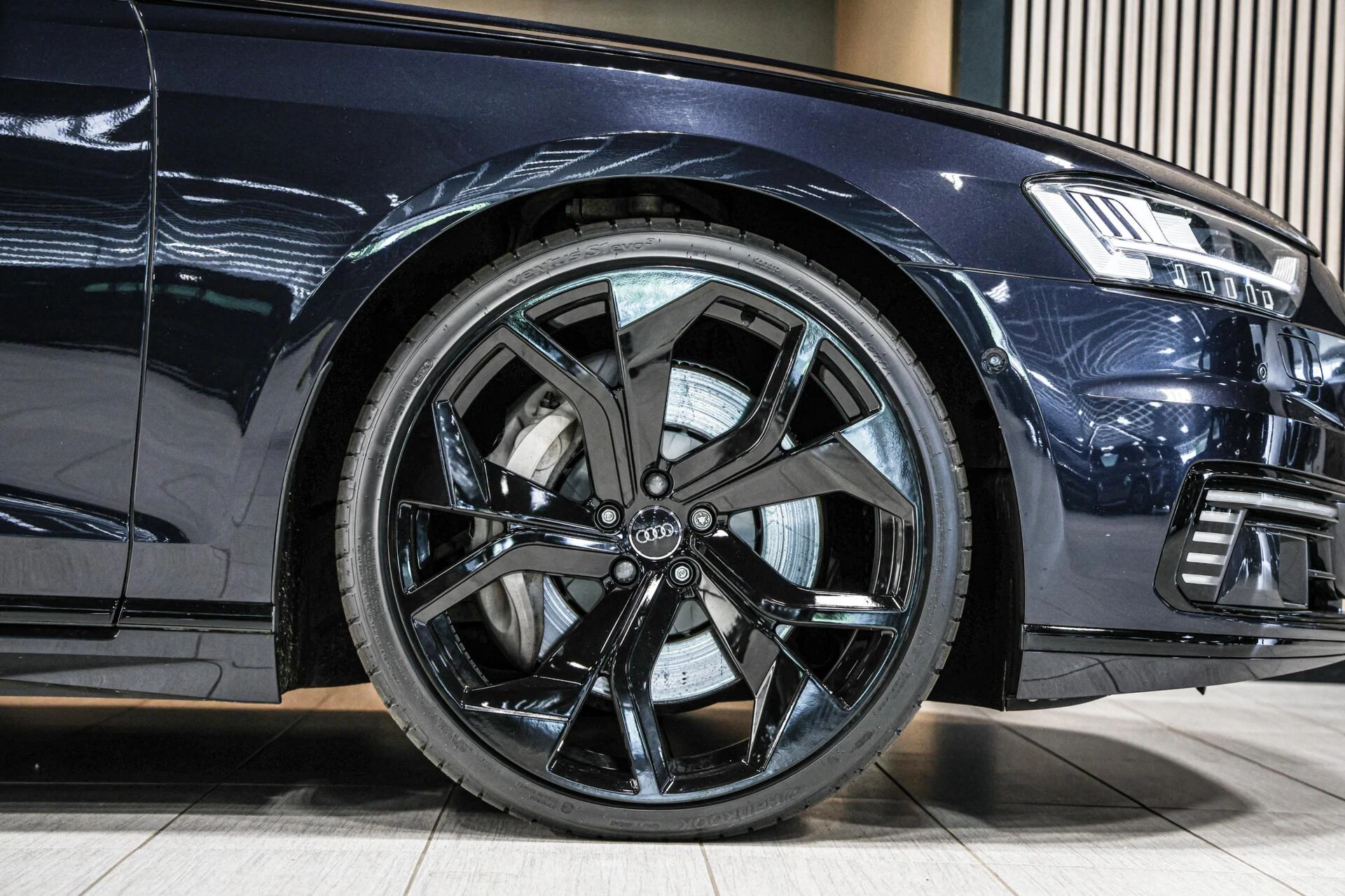 Hoofdafbeelding Audi A8