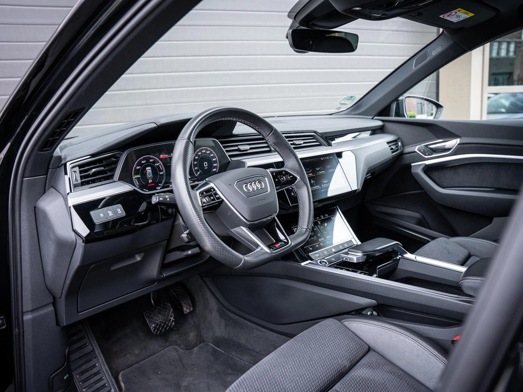 Hoofdafbeelding Audi e-tron