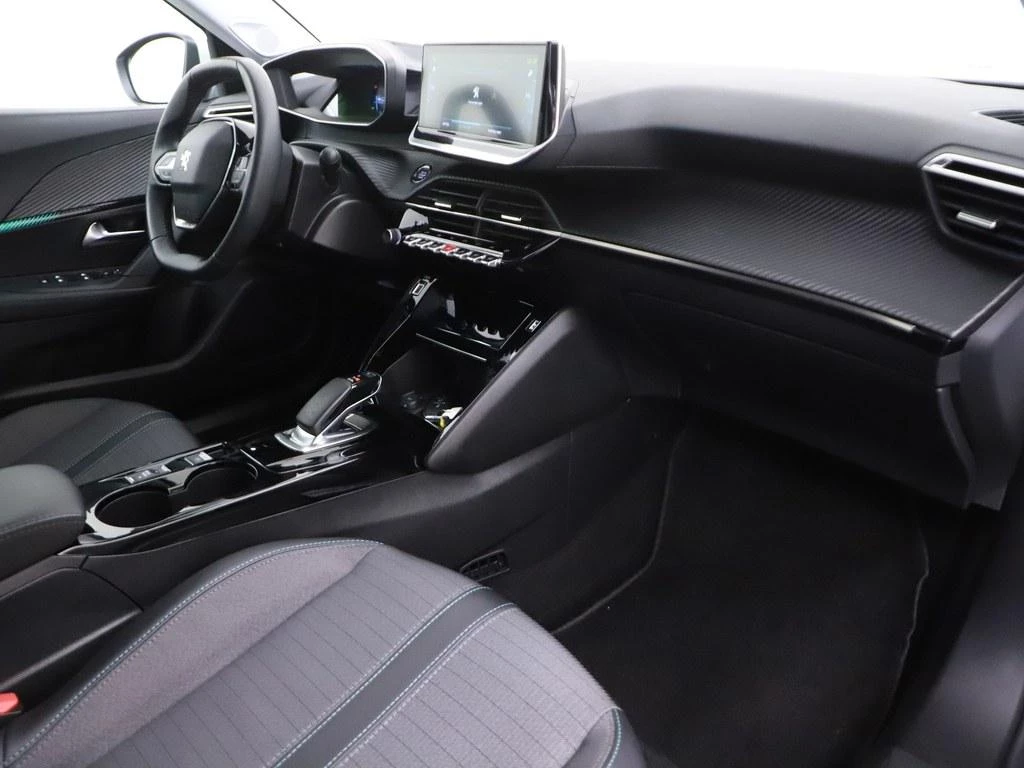 Hoofdafbeelding Peugeot e-2008