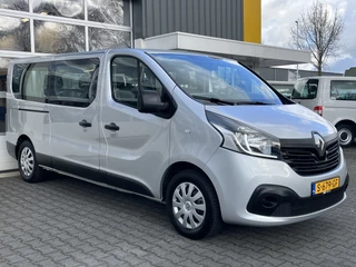 Hoofdafbeelding Renault Trafic Renault Trafic Passenger 9 persoons 1.6 dCi BTW / BPM vrij marge Lengte 2 Airco Cruise control Navigatie PDC 1e eigenaar Combi Kombi Passenger Groepsvervoer Taxi Personenbus